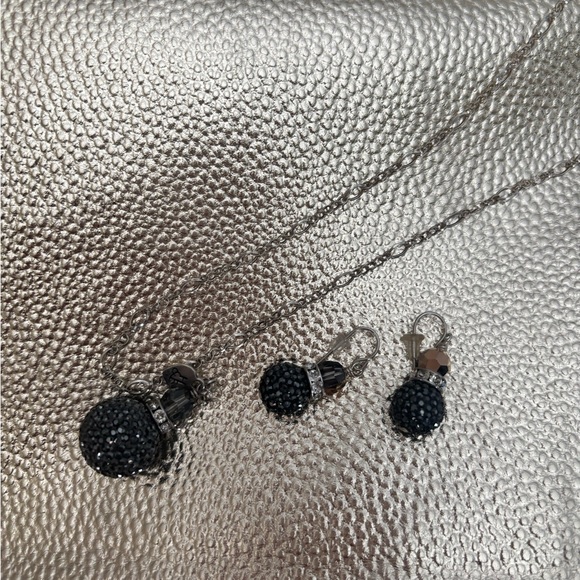 Hillberg and Berk hematite 18mm necklace and long earrings vintage - Picture 3 of 5